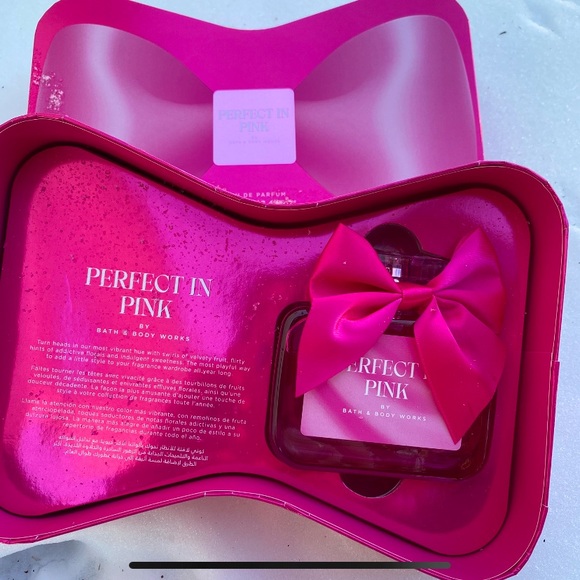 Bath & Body Works Perfect Pink 🎀 Perfume. Comes in a beautiful pink bow 🎀 box - Picture 1 of 3